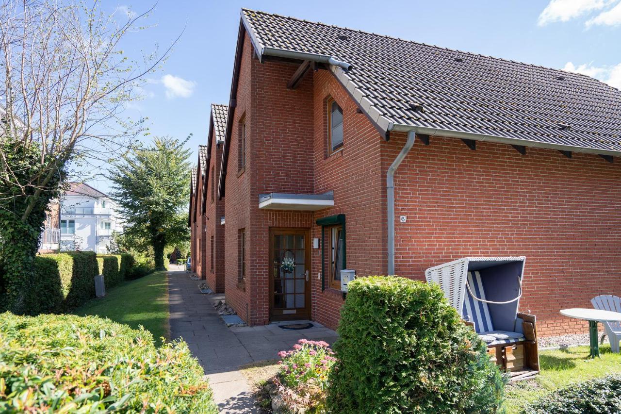 Ferienwohnung Windgefluester Mit Balkon In Scharbeutz Bagian luar foto